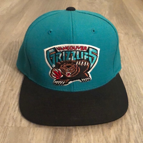 Mitchell & Ness Other - Vancouver Grizzlies Mitchell Ness SnapBack Hat